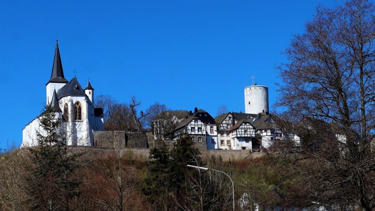 Ferienhaus Hescheld With Private Jacuzzi ヘレンタール エクステリア 写真
