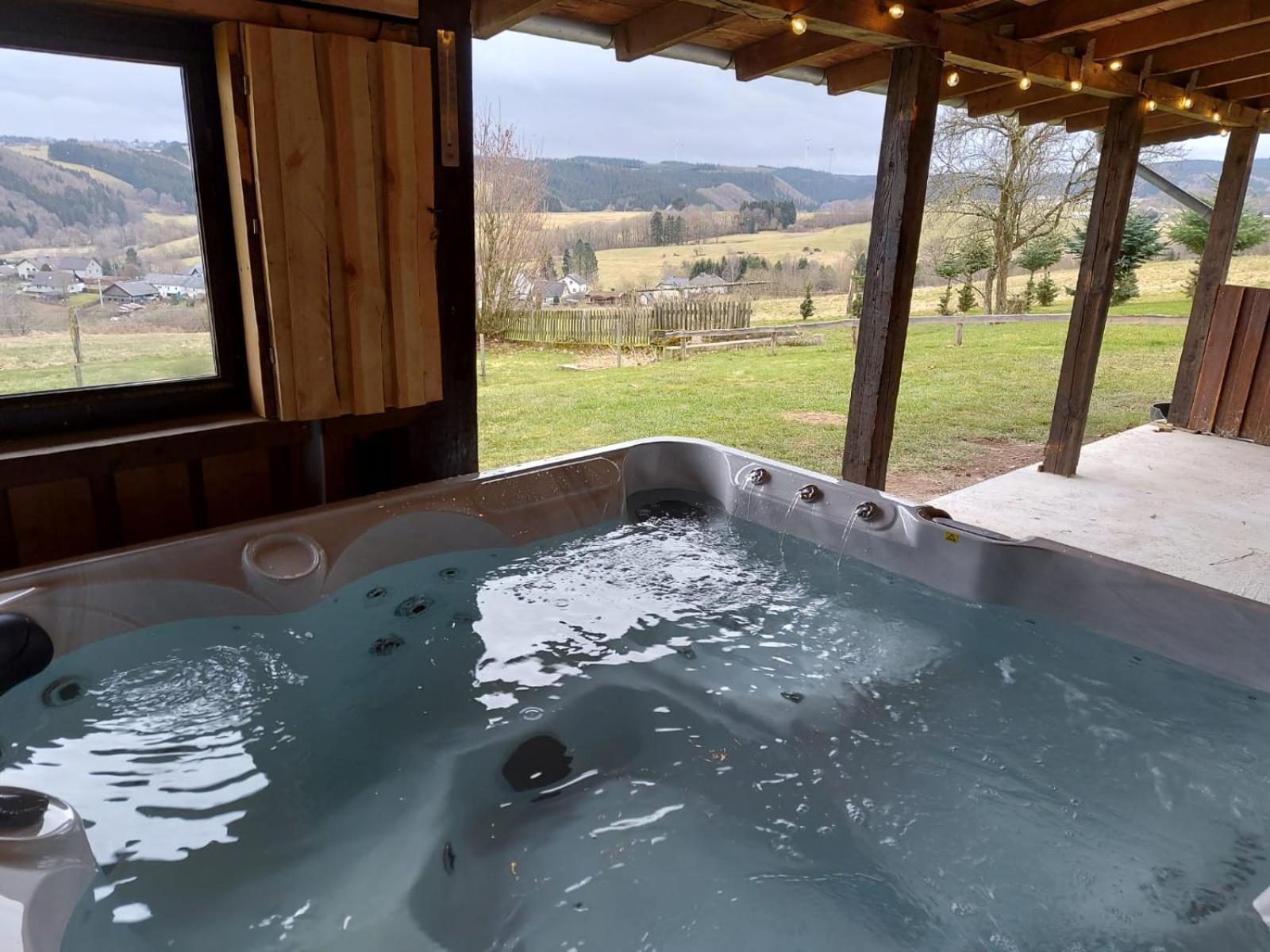 Ferienhaus Hescheld With Private Jacuzzi ヘレンタール エクステリア 写真